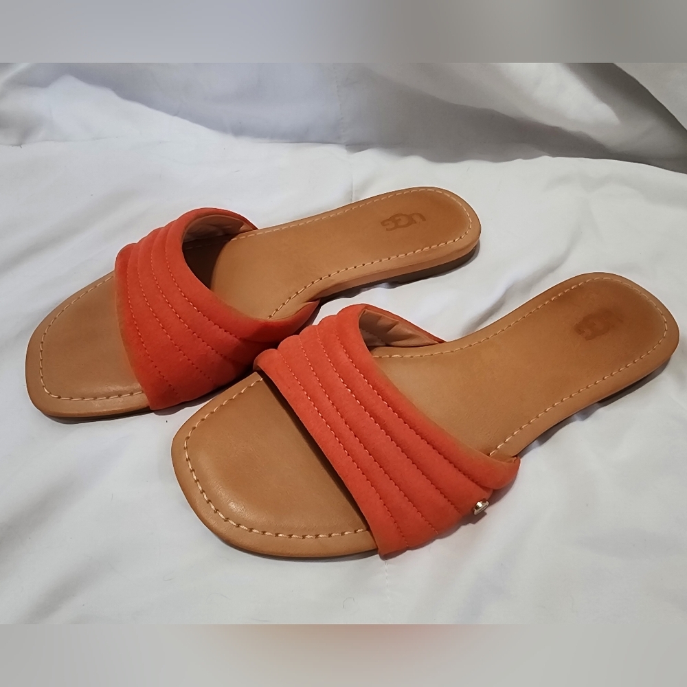 UGG Women's Coral Jurupa Slide Sandals